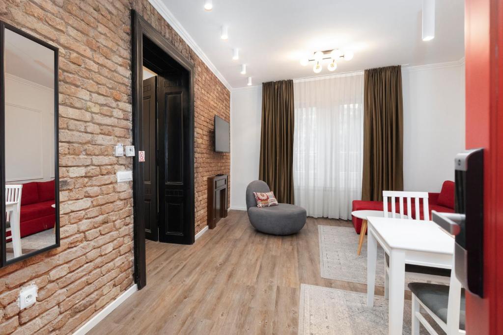 Sarajevo History Apartments - Authentic Heritage Stay - 4