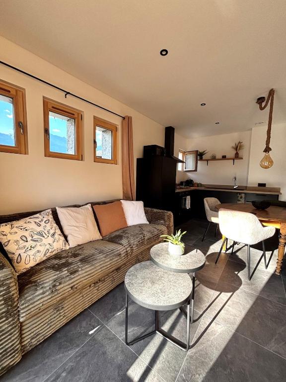 Chalet with garden terrace and mountainn view - 4