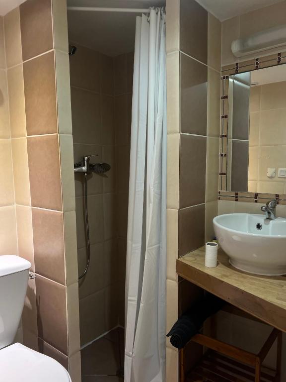 La Tiny House Narbonne - Proche Les Grands Buffets - 5