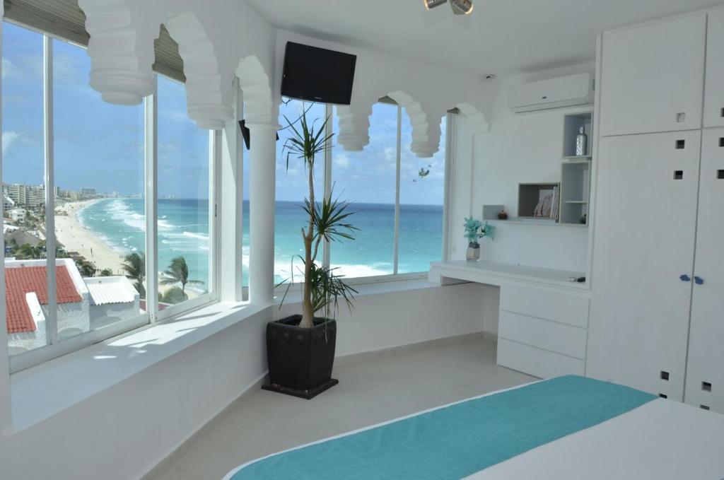 Amaizing Pent House on the Beach - 5