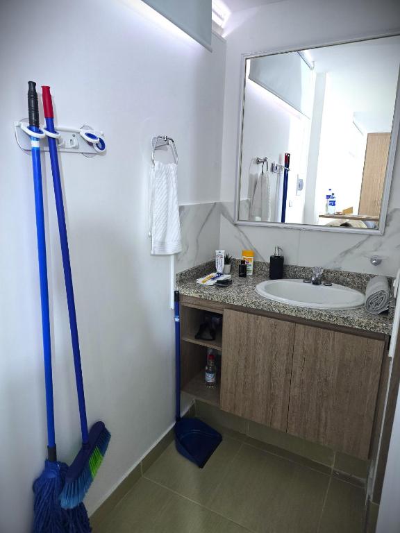 Compact Loft B&B Apt - 1 or 2 people - 4