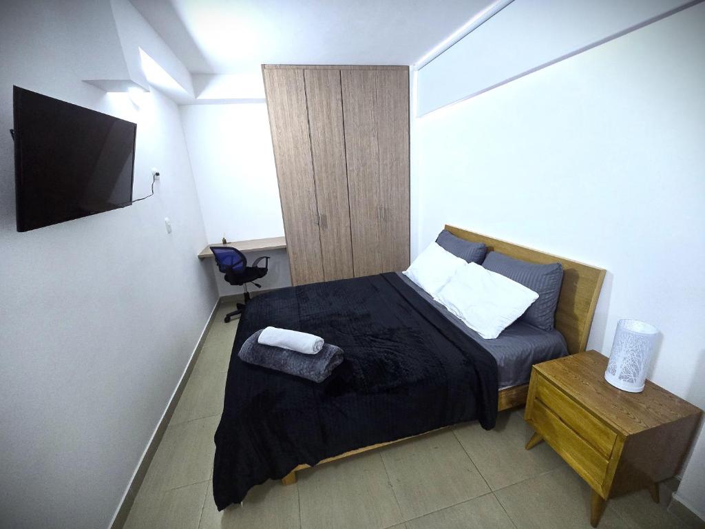 Compact Loft B&B Apt - 1 or 2 people - 3