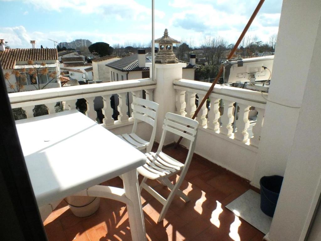Apartamento en Empuriabrava para 4/6 personas, a 800m de la playa, con terraza y aire acondicionado - ES-204-4 - 1