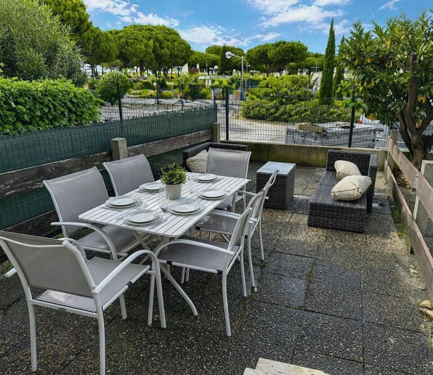 Jardins du Port B1019 Studio RDC clim loggia parking Wi-Fi piscine - 3