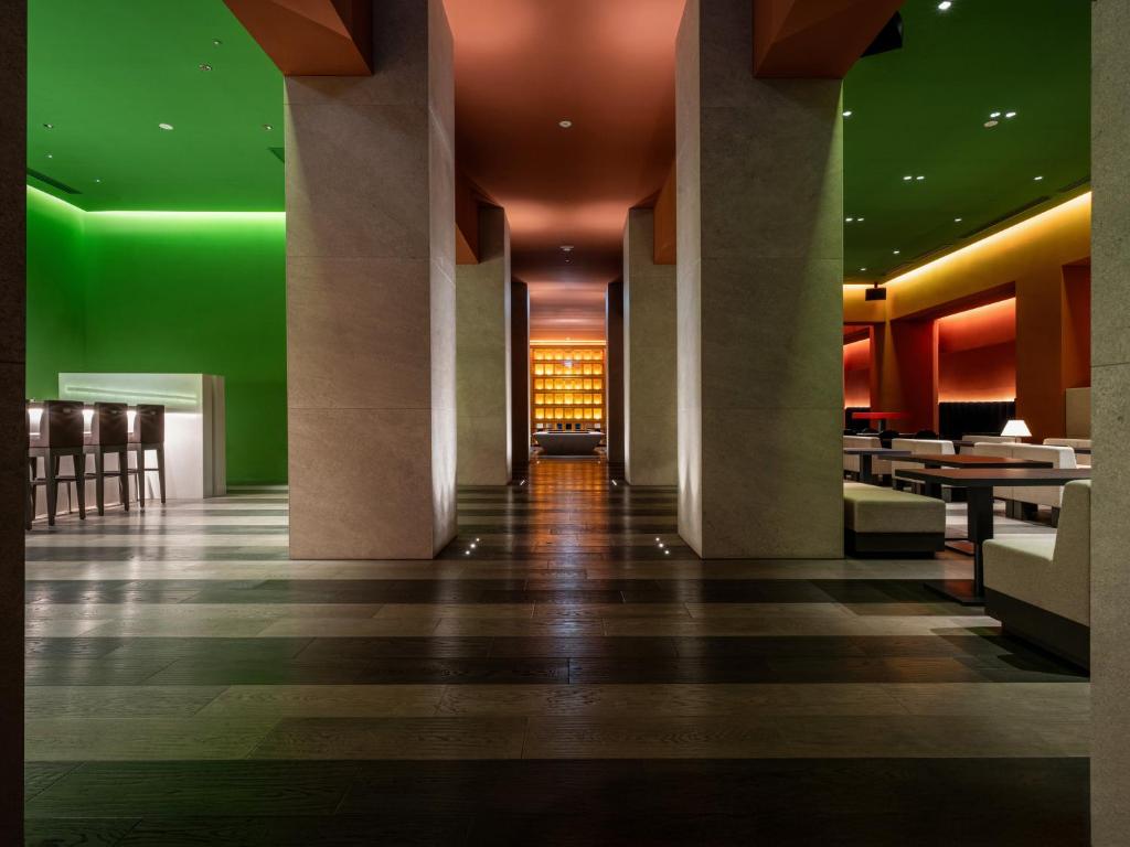 Bar/lounge