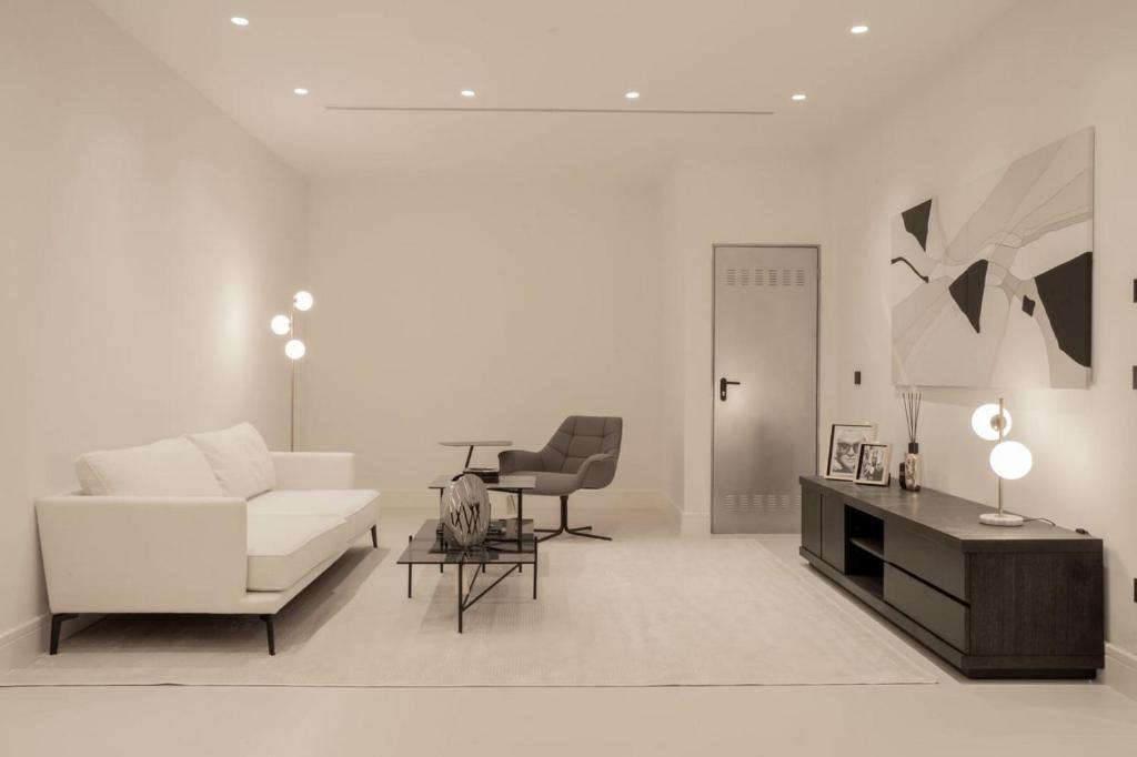 Modernist Villa Horizon MRB - 4