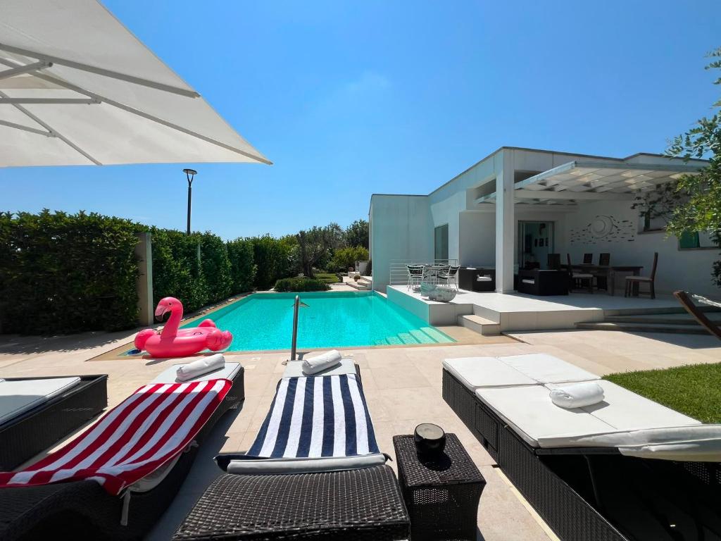 Luxury panoramic villa in Otranto - 1