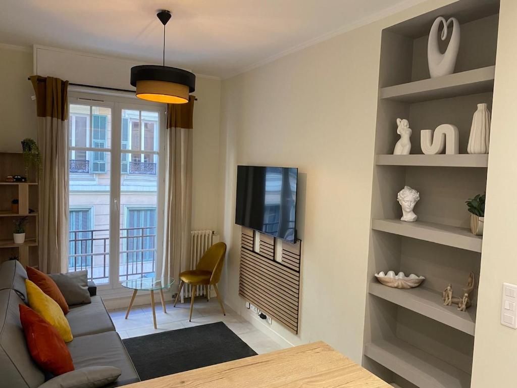 Quiet and bright apartment in the heart of Nice - 3