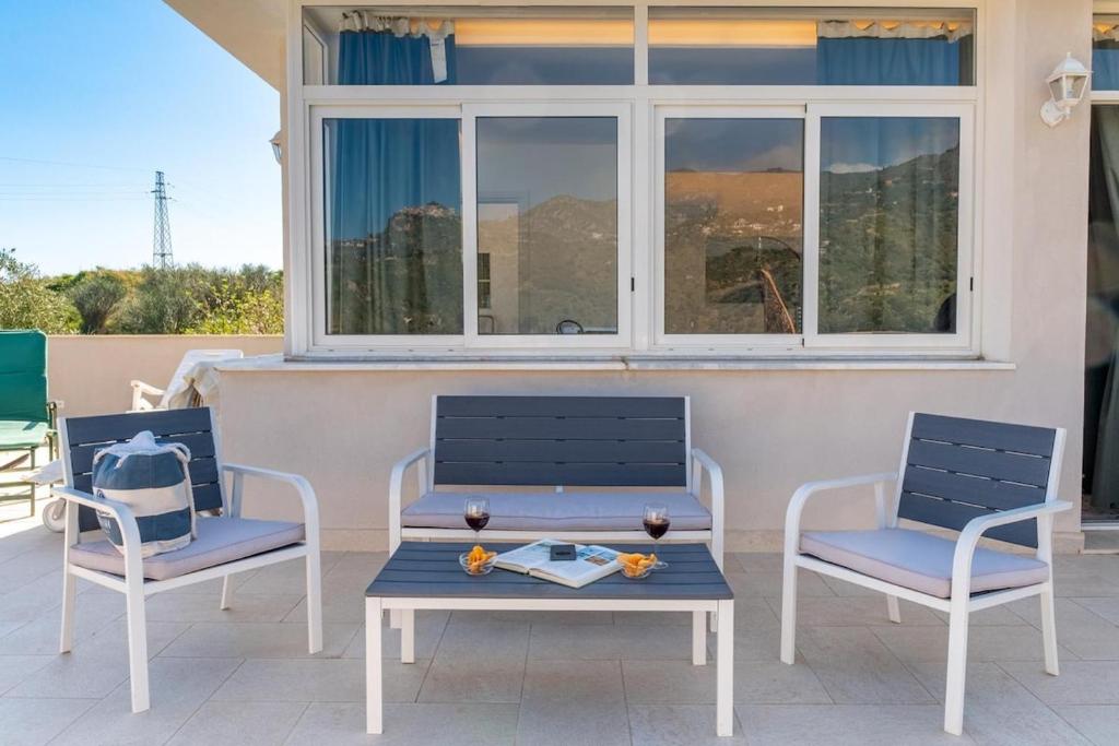 Casa Musica Suite in a villa with a panoramic swimming pool - 2