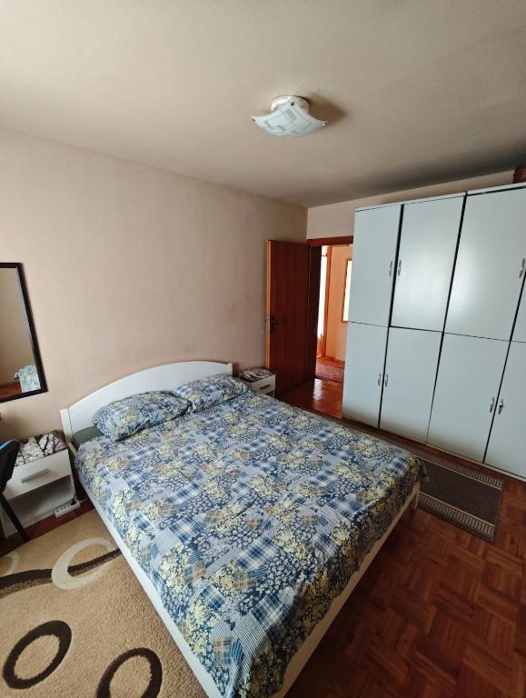 Large apartment in Velešići private house - 2