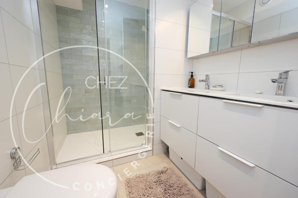 Romantic Marais Hideaway Heart of Paris - 2