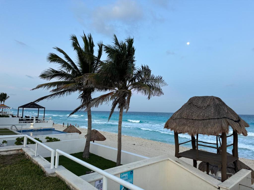 Cancun Beach Resort Best 4 your money - 5