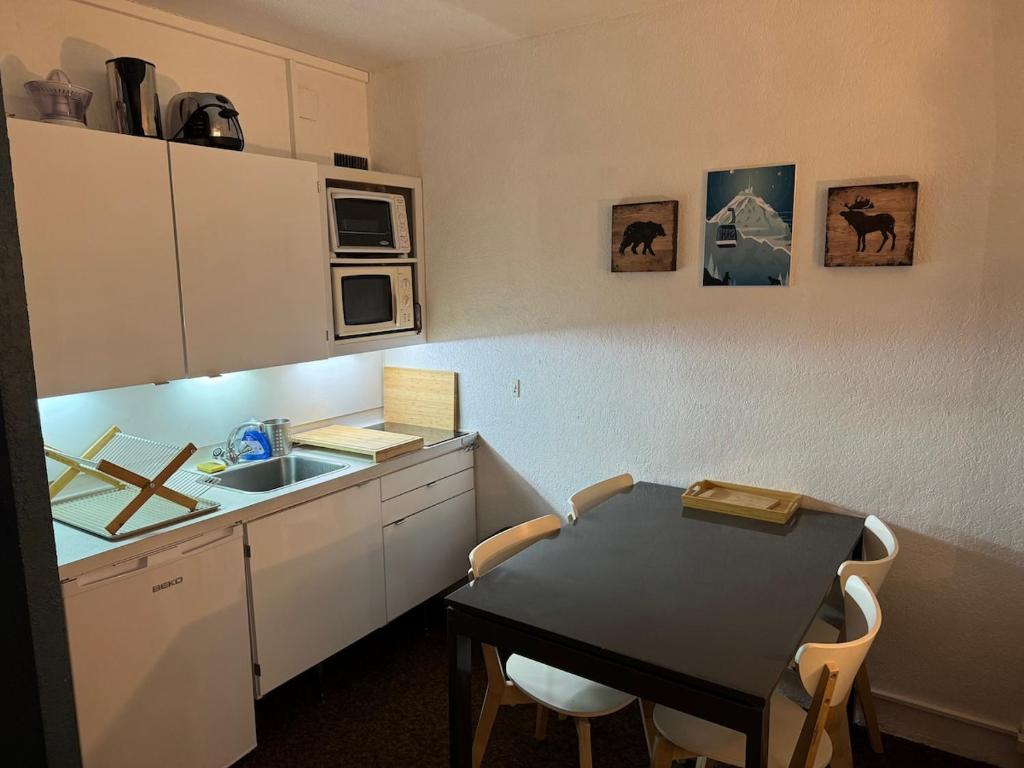 Studio with Panoramic Views - 3