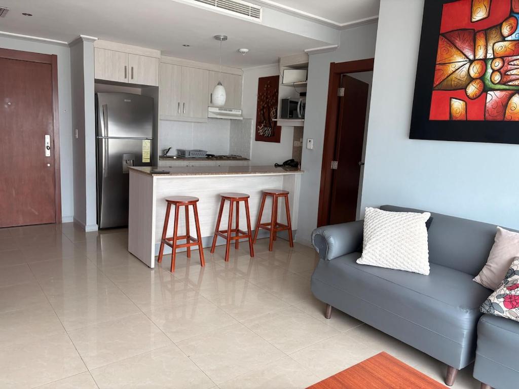 Suite in Puerto Santa Ana with views of the river and Las Peñas - 3