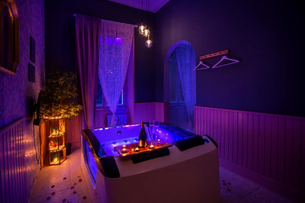 Royale Suite, Jacuzzi Privé, Appartement de Luxe à MULHOUSE - 1