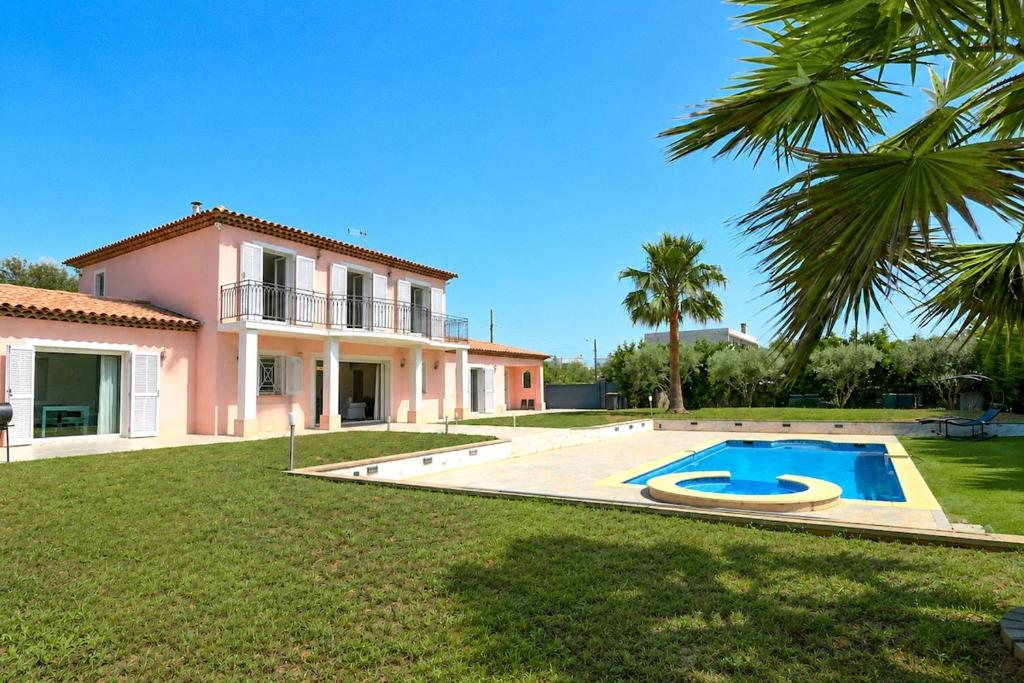 Modern Villa in a Quiet Location - 5