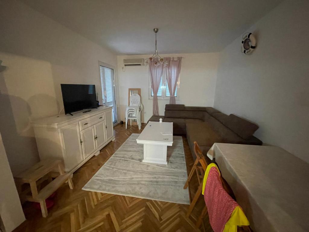 Radunsson Blue Apartment Petrovac - 2