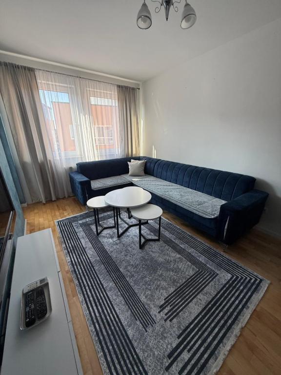 Daky Home 3 near Airport,tram and City Center - 2