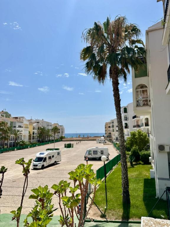 1BDR Studio 150m from Sea with Workspace - 5
