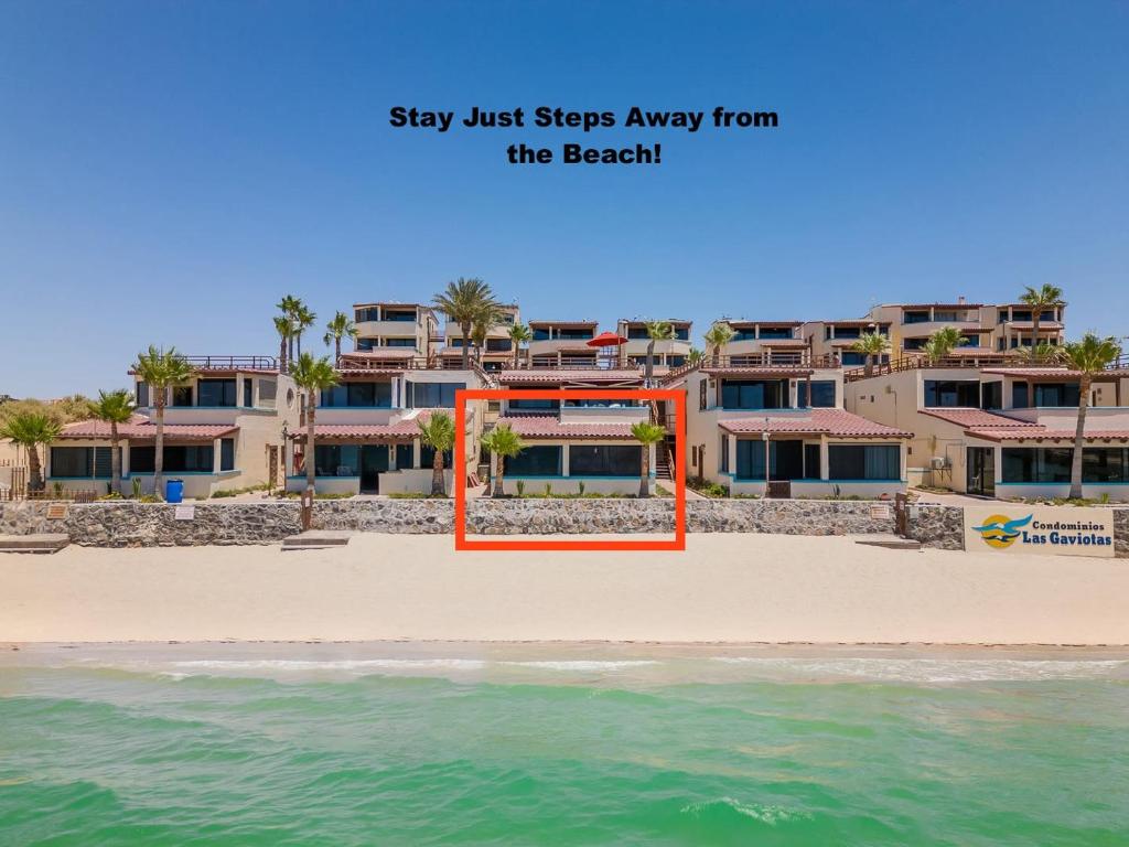 Super Beachfront Condo Ground Level on Sandy Beach - 4