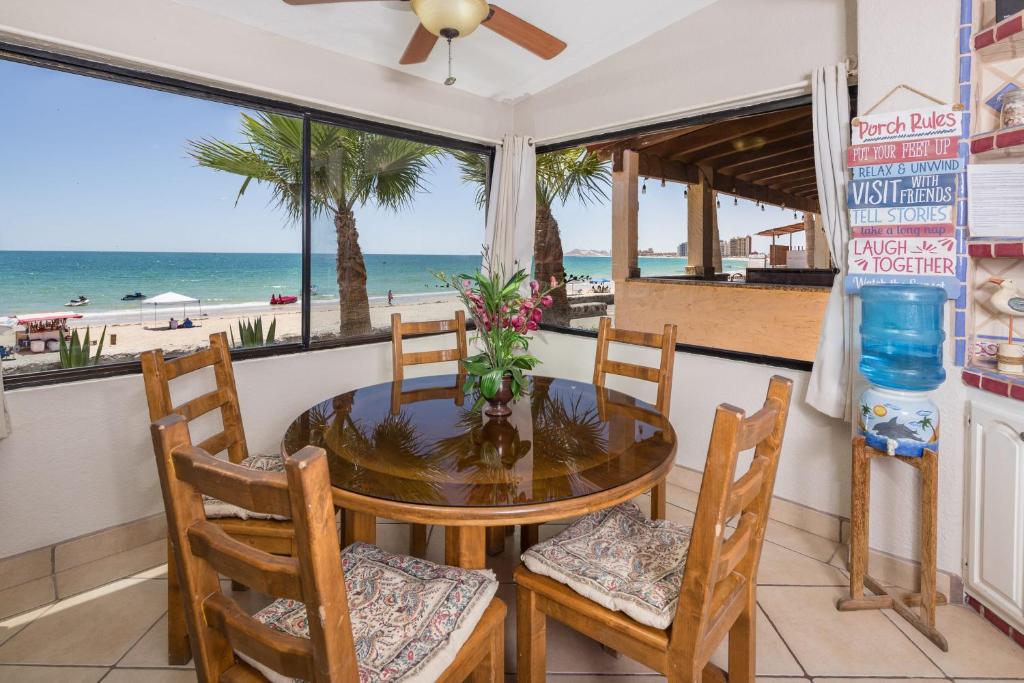 Super Beachfront Condo Ground Level on Sandy Beach - 3