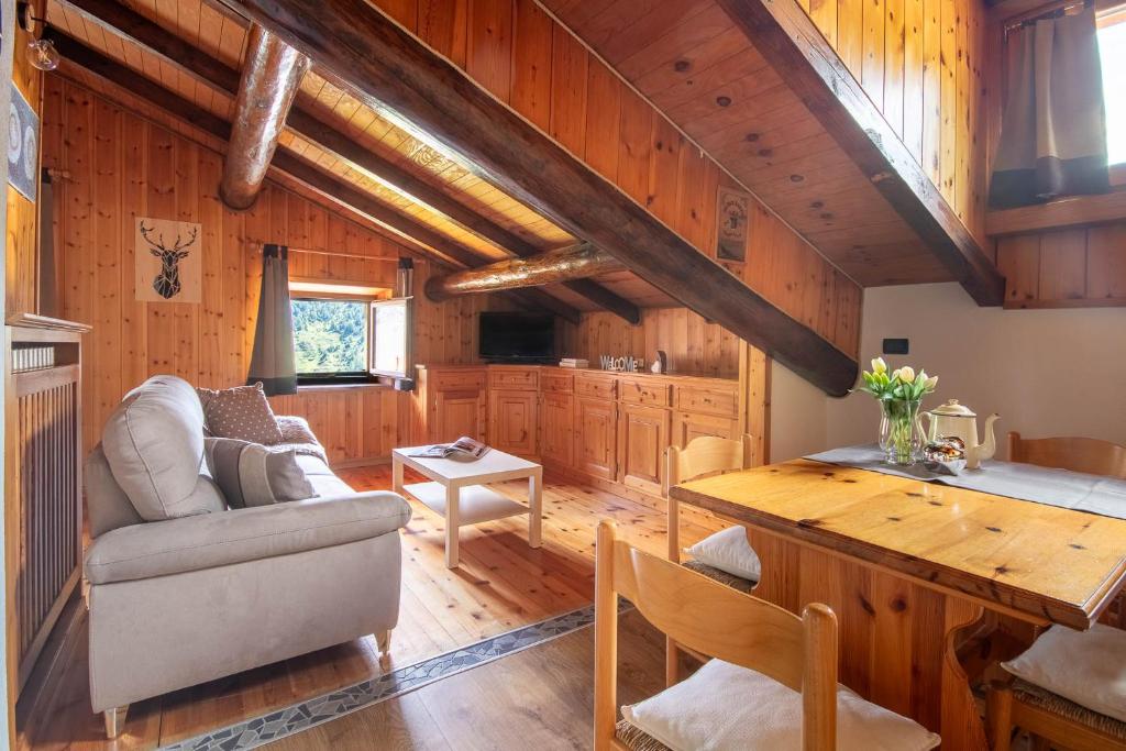 The WoodHouse - 3