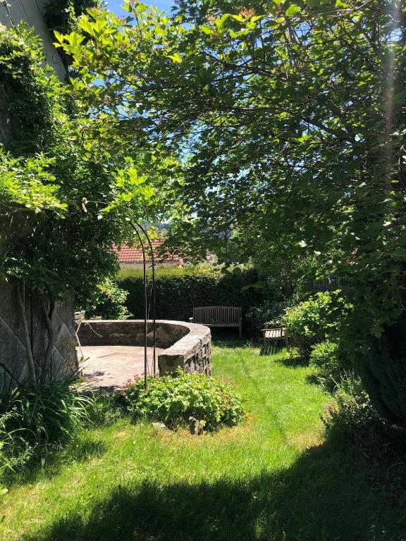Family home, Pleasant and ideally located - 2