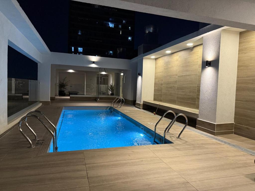 Elegante Departamento Cerca del Movistar, Arena Cama King ,AC - 3