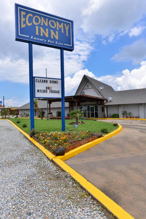 Economy Inn Ardmore photo