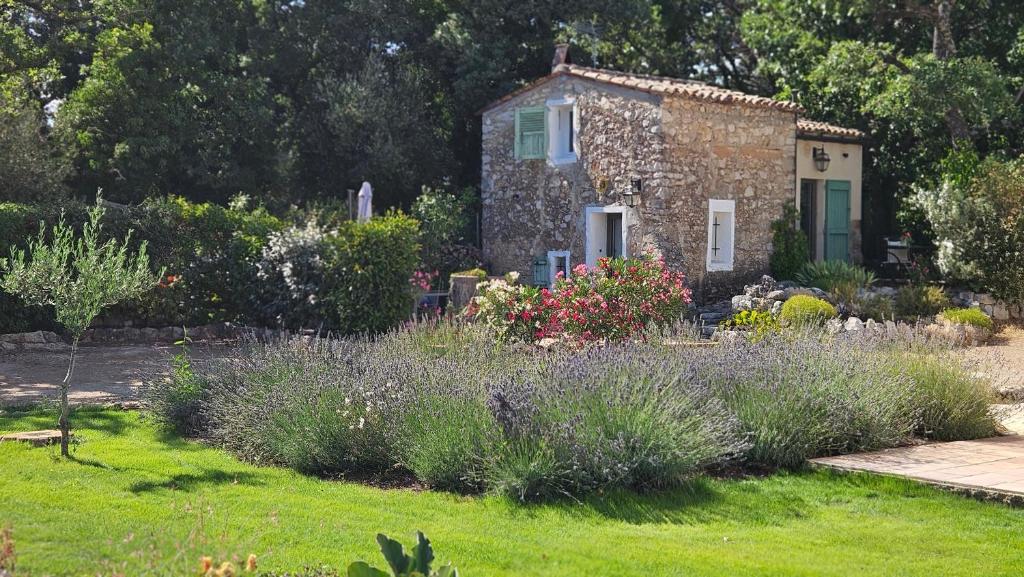 Mazet (maisonnette provençale) - 1