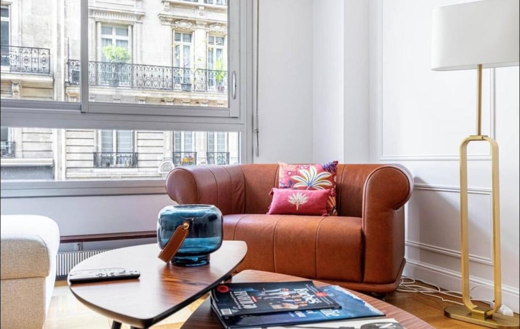 Parisian Luxe 2BR Walk to Arc de Triomphe-Champs - 5