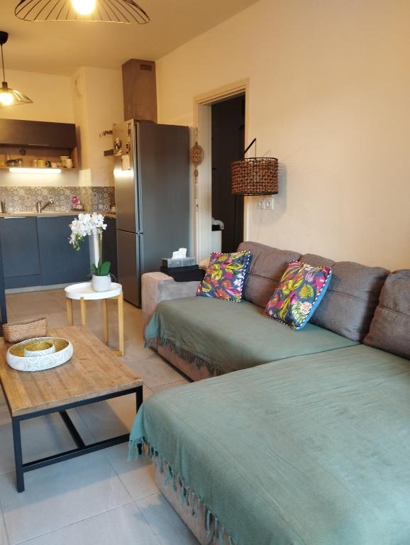 Appartement terrasse dans résidence fermée calme proche centre ville - 2