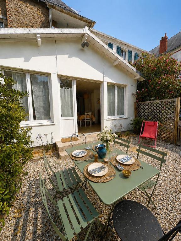 Appartement rdc proche plage, commerces et gare - 1