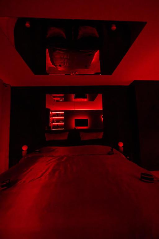 LOVE ROOM - 3 DÉSIRS - Entre Passion, Tentation et Évasion - 5