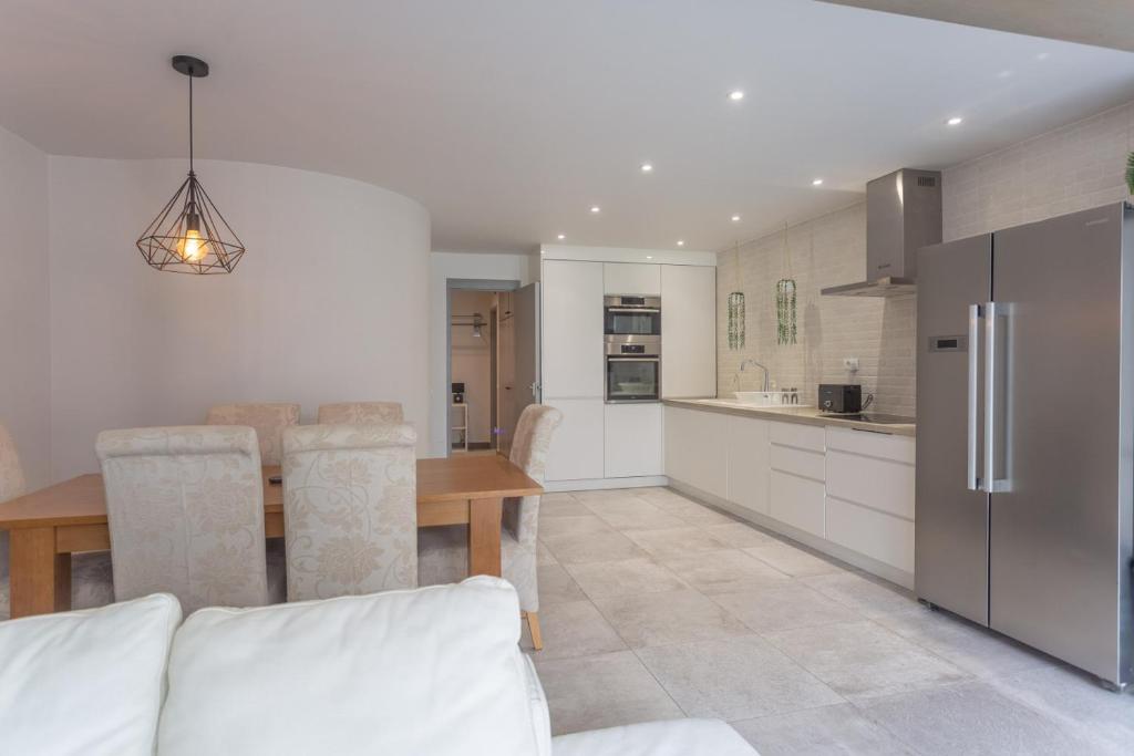 Modern 3 Bedroom Duplex Adeje City Center Wifi - 4