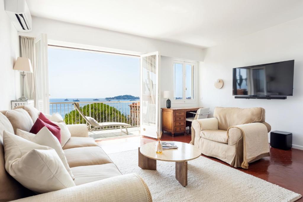 Premium Penthouse with Panoramic Sea View - 4