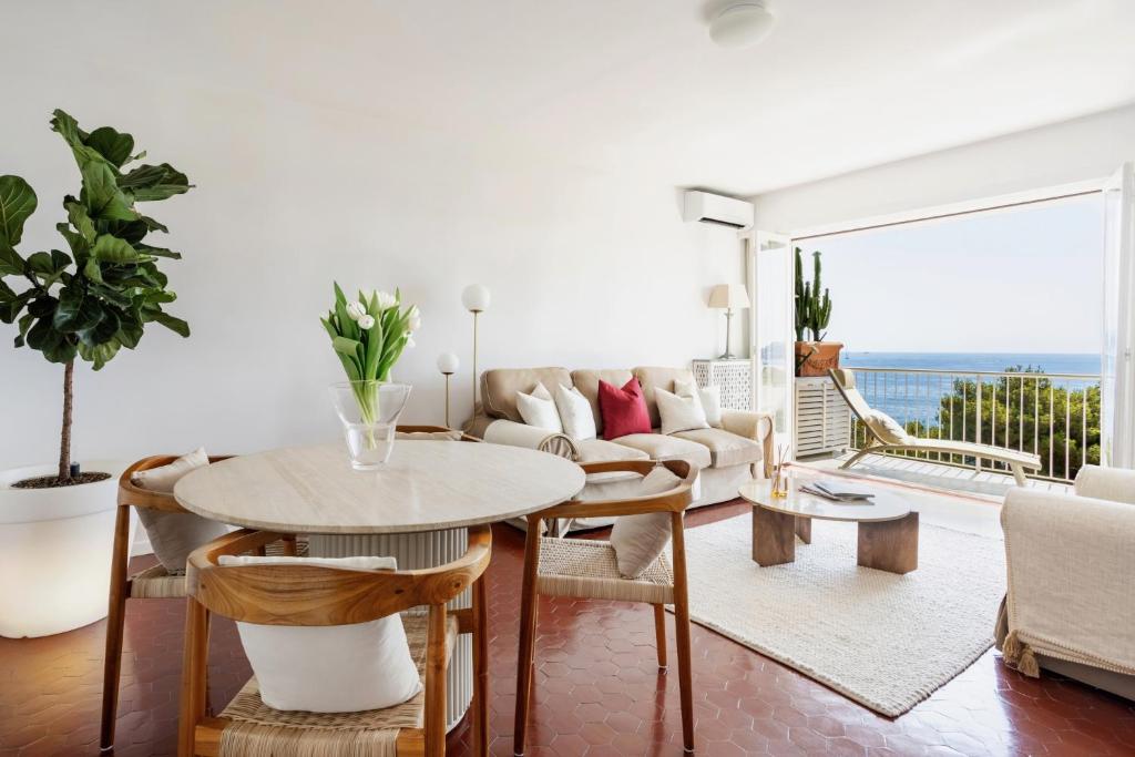 Premium Penthouse with Panoramic Sea View - 3