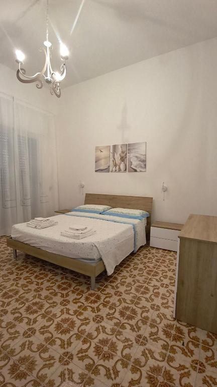 casa consolata e mimmo solo camere senza angolo cottura - 3