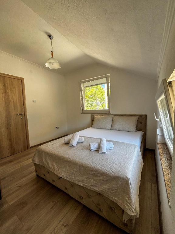 Horizont 3-Bedroom Apartment with City View & Private Parking - 5