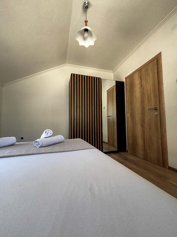 Horizont 3-Bedroom Apartment with City View & Private Parking - 4
