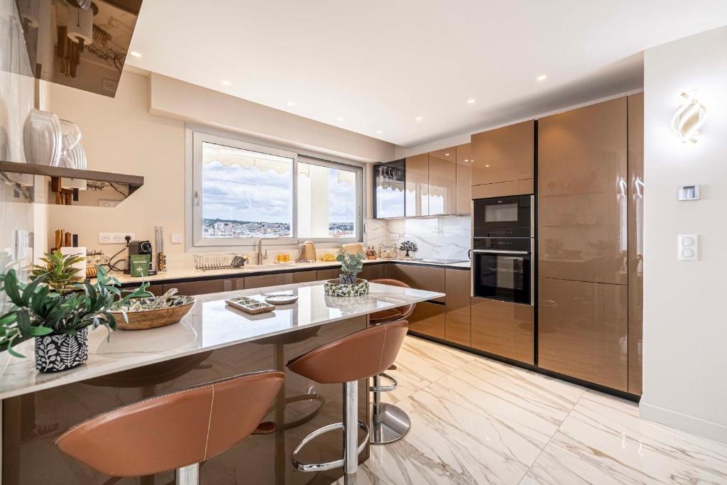 45 CROISETTE - Luxurious 3-bedroom Croisette terrace and sea view - 2