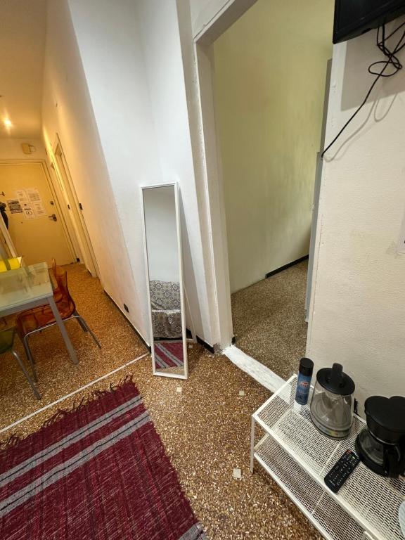 Private Room near City Center Shared Bathroom - 4