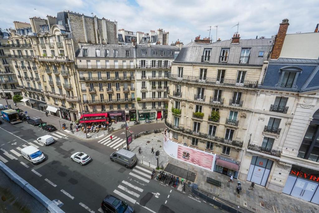 Haussmann style retreat - 4