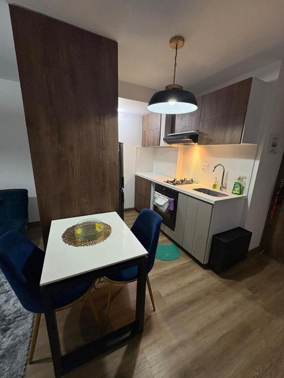 Beautiful apartment CC salitre and Multiplaza - 5