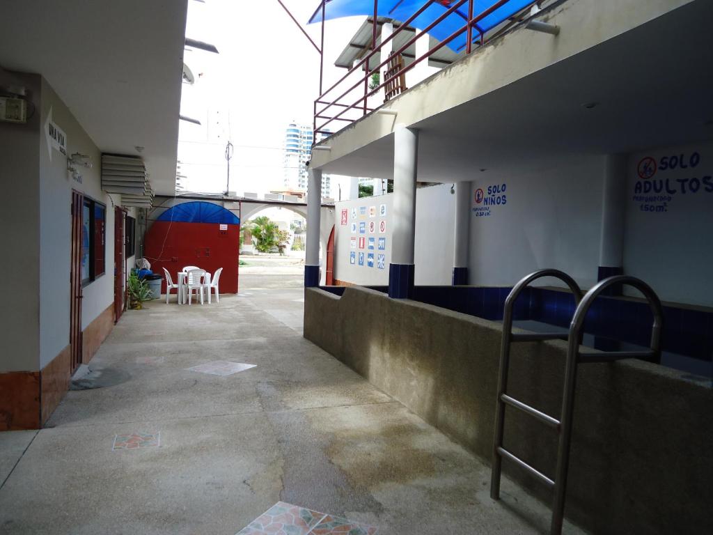 Ronabi Beach Hotel photo