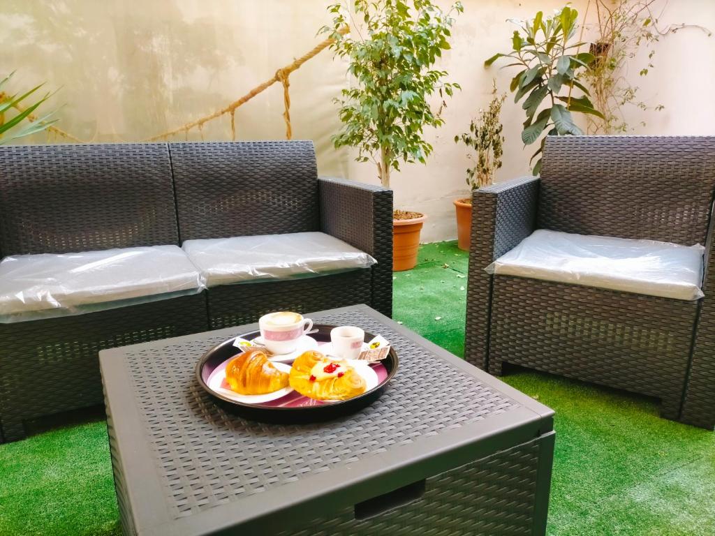 Lanzies Guesthouse - 3
