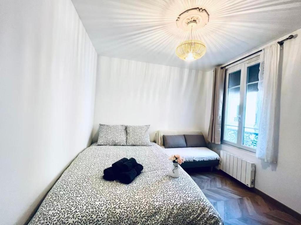 Artist flat 450m to Mont Martre - 2