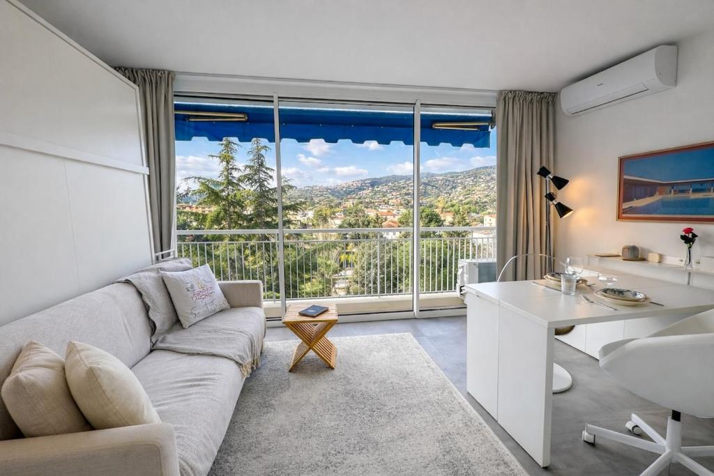 Marina Mandelieu - Stylish French Riviera Retreat - 1