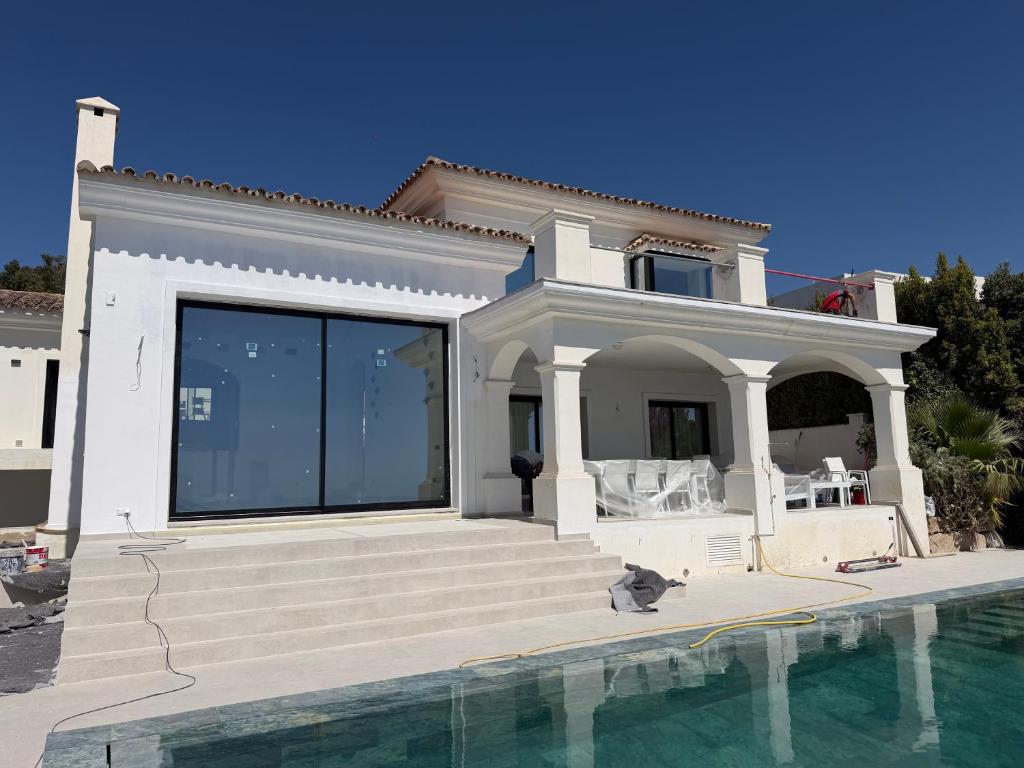Villa de Charme vue spectaculaire mer, 8 personnes a Manilva,piscine chauffée - 1