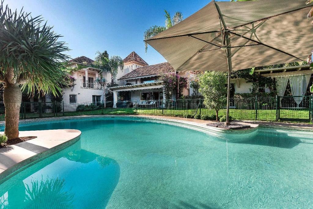 Villa Infanta 7 de playa en Bahía de Marbella - 1